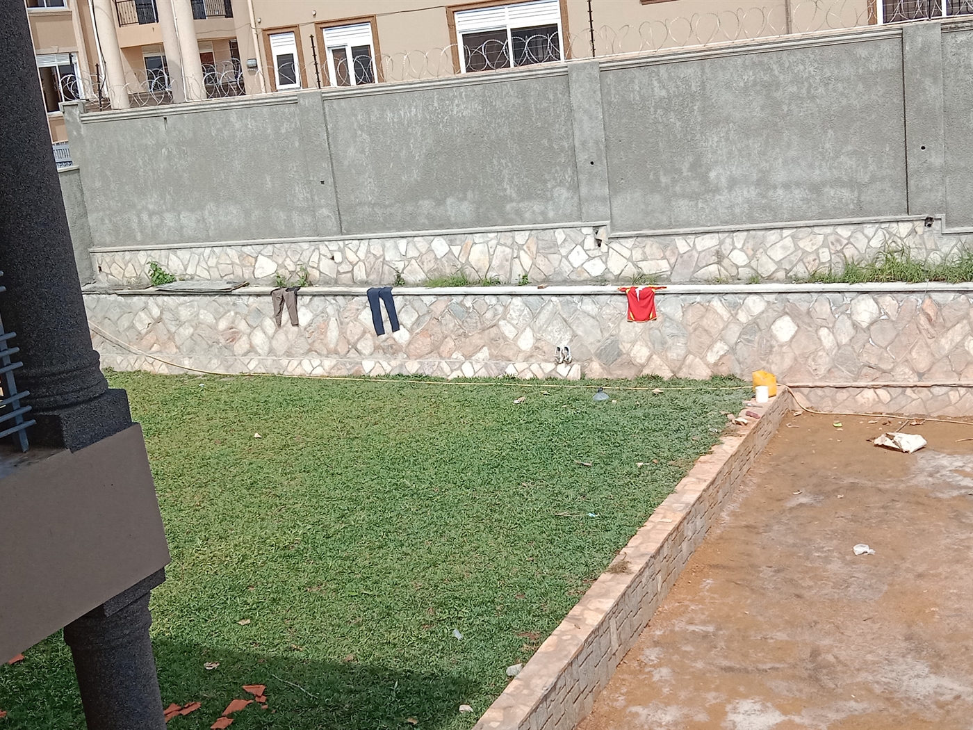 6 bedroom Storeyed house for sale in Munyonyo Kampala Uganda