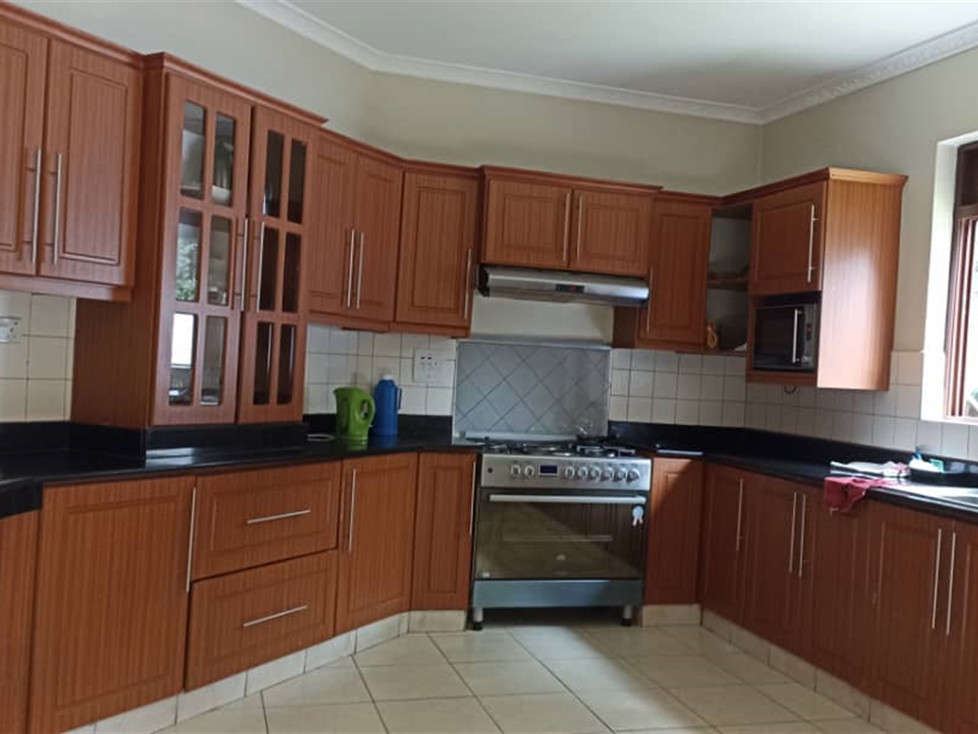 4 bedroom Storeyed house for sale in Bbunga Kampala Uganda
