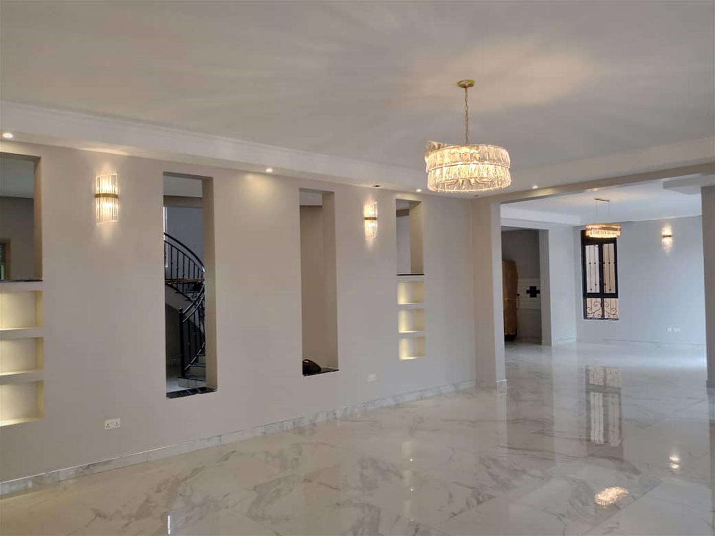 6 bedroom Storeyed house for sale in Muyenga Kampala Uganda