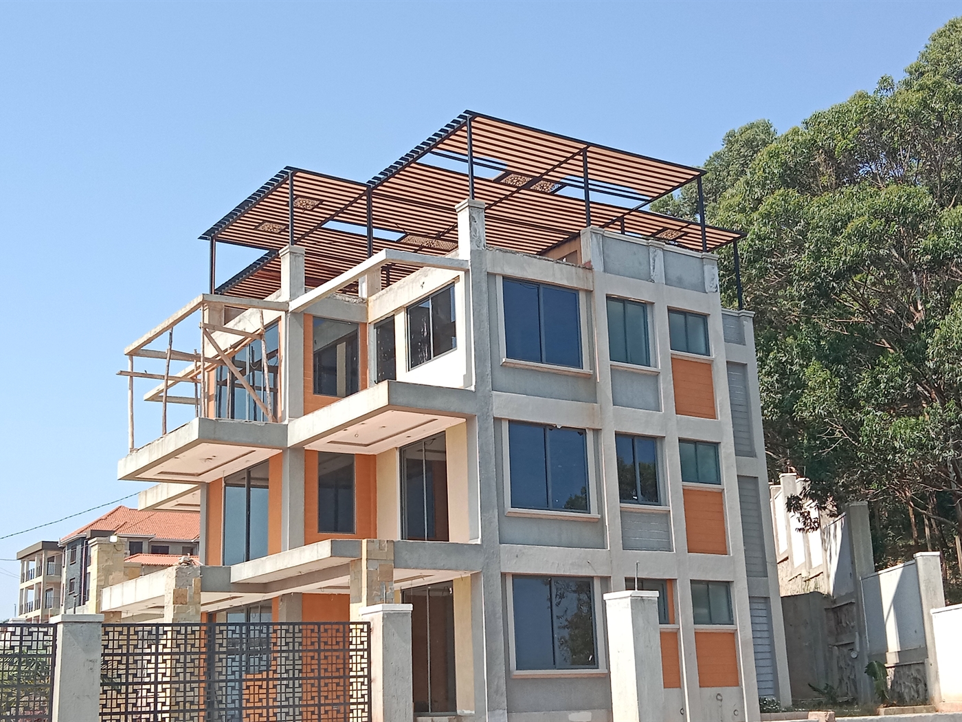 5 bedroom Storeyed house for sale in Kigo Wakiso U...