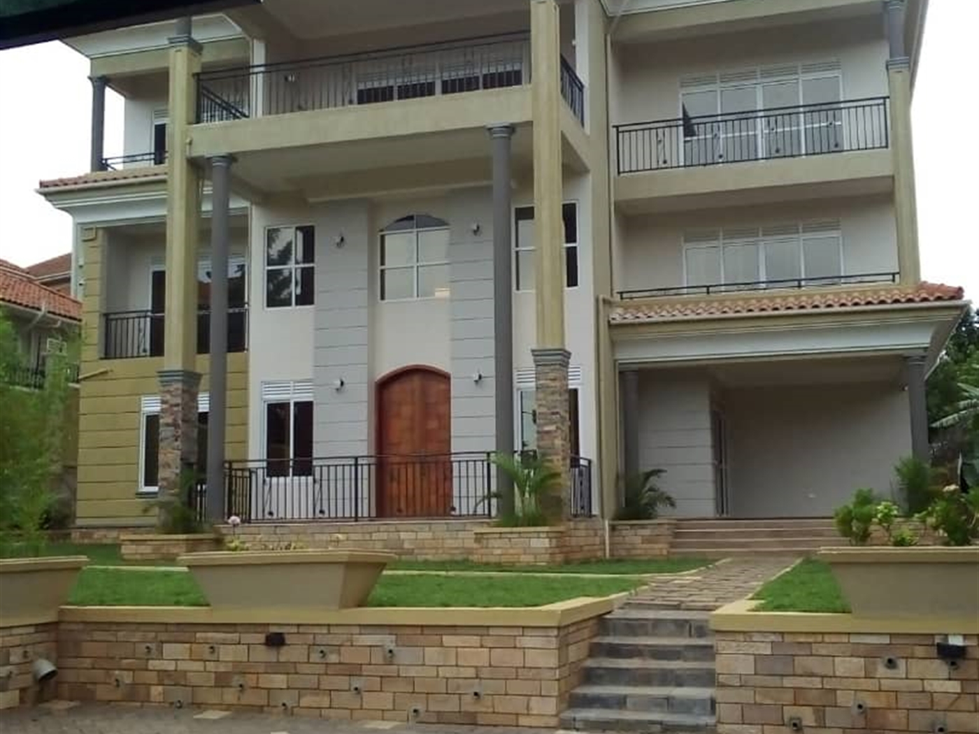 5 bedroom Storeyed house for sale in Muyenga Kamp...