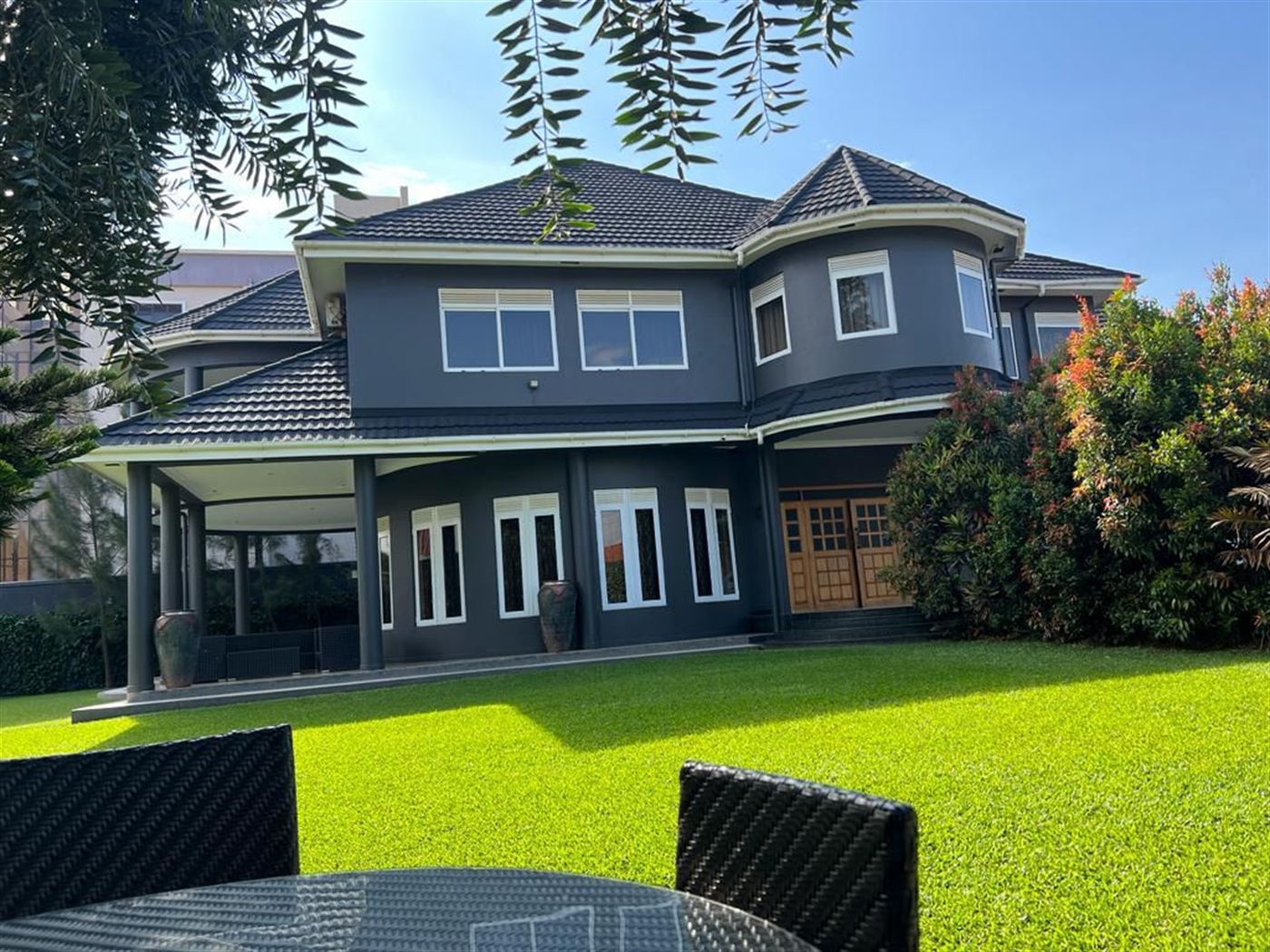7 bedroom Storeyed house for sale in Kansanga Kamp...
