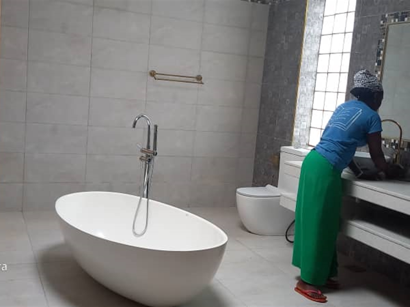 6 bedroom Storeyed house for sale in Kigo Wakiso Uganda