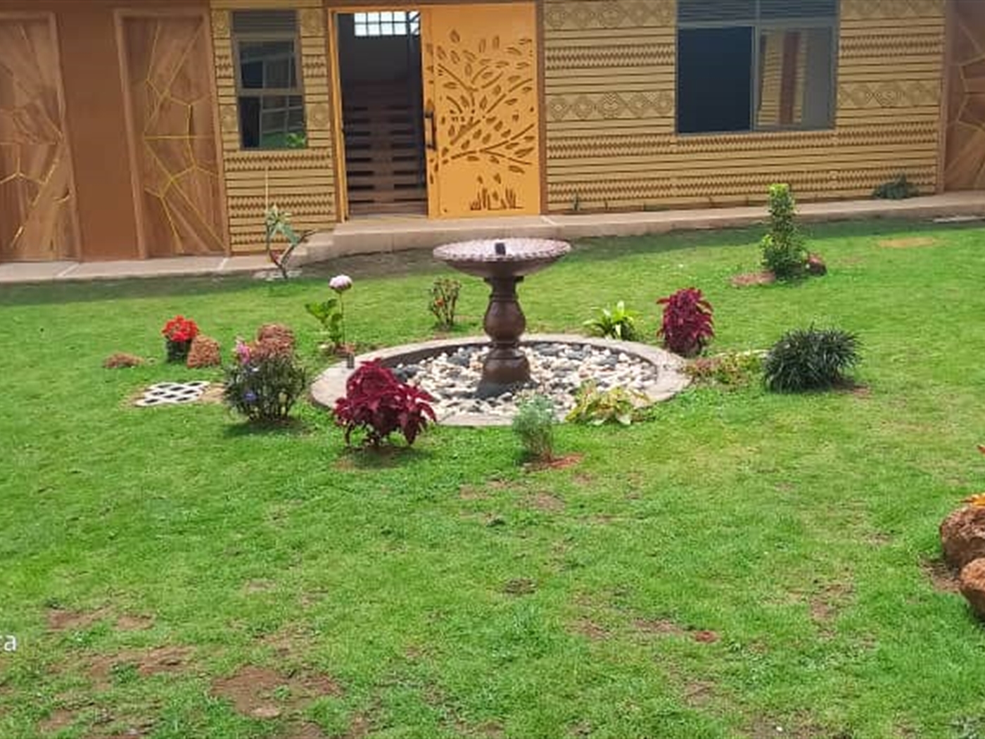 6 bedroom Storeyed house for sale in Kigo Wakiso Uganda
