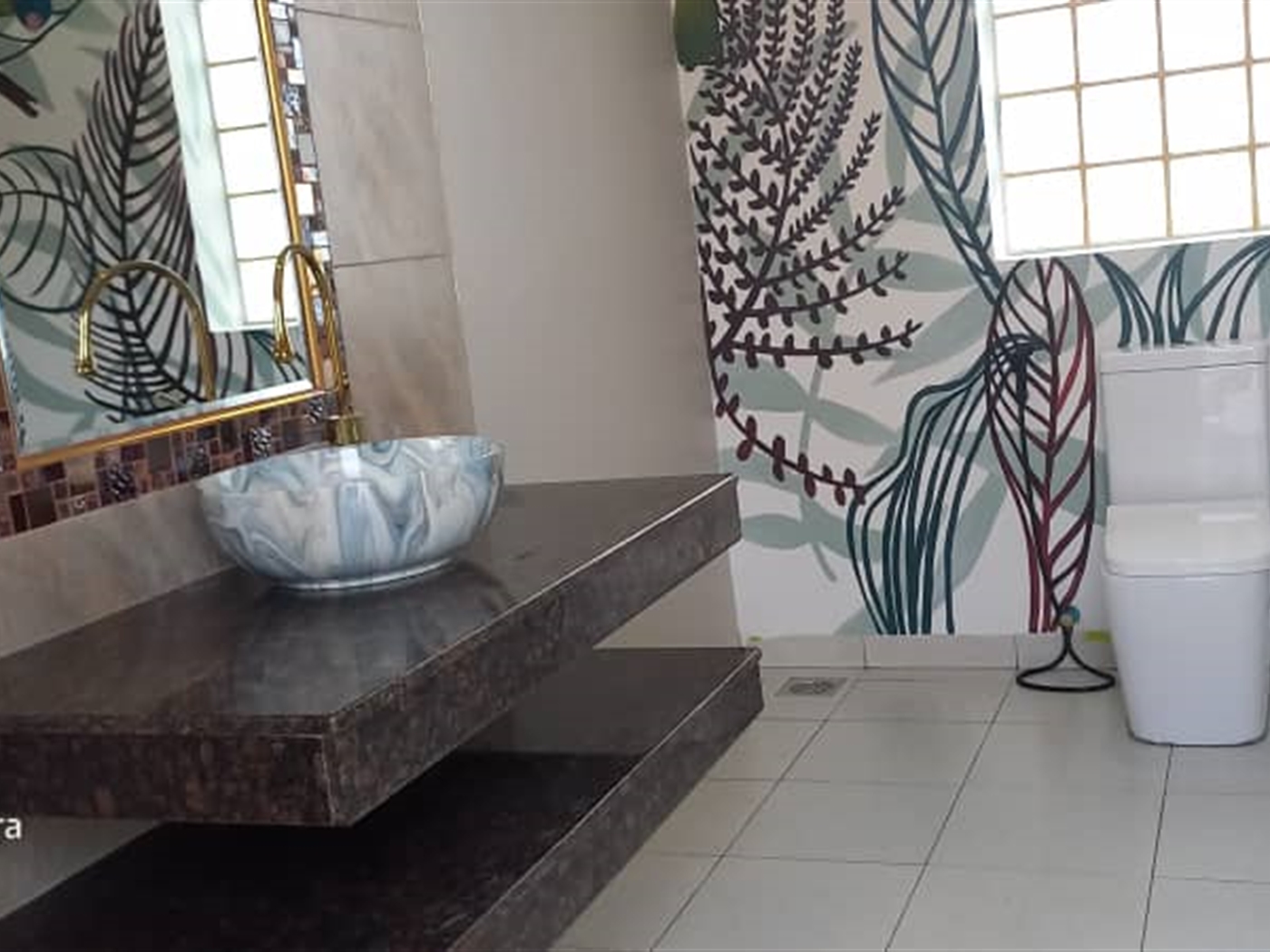 6 bedroom Storeyed house for sale in Kigo Wakiso Uganda