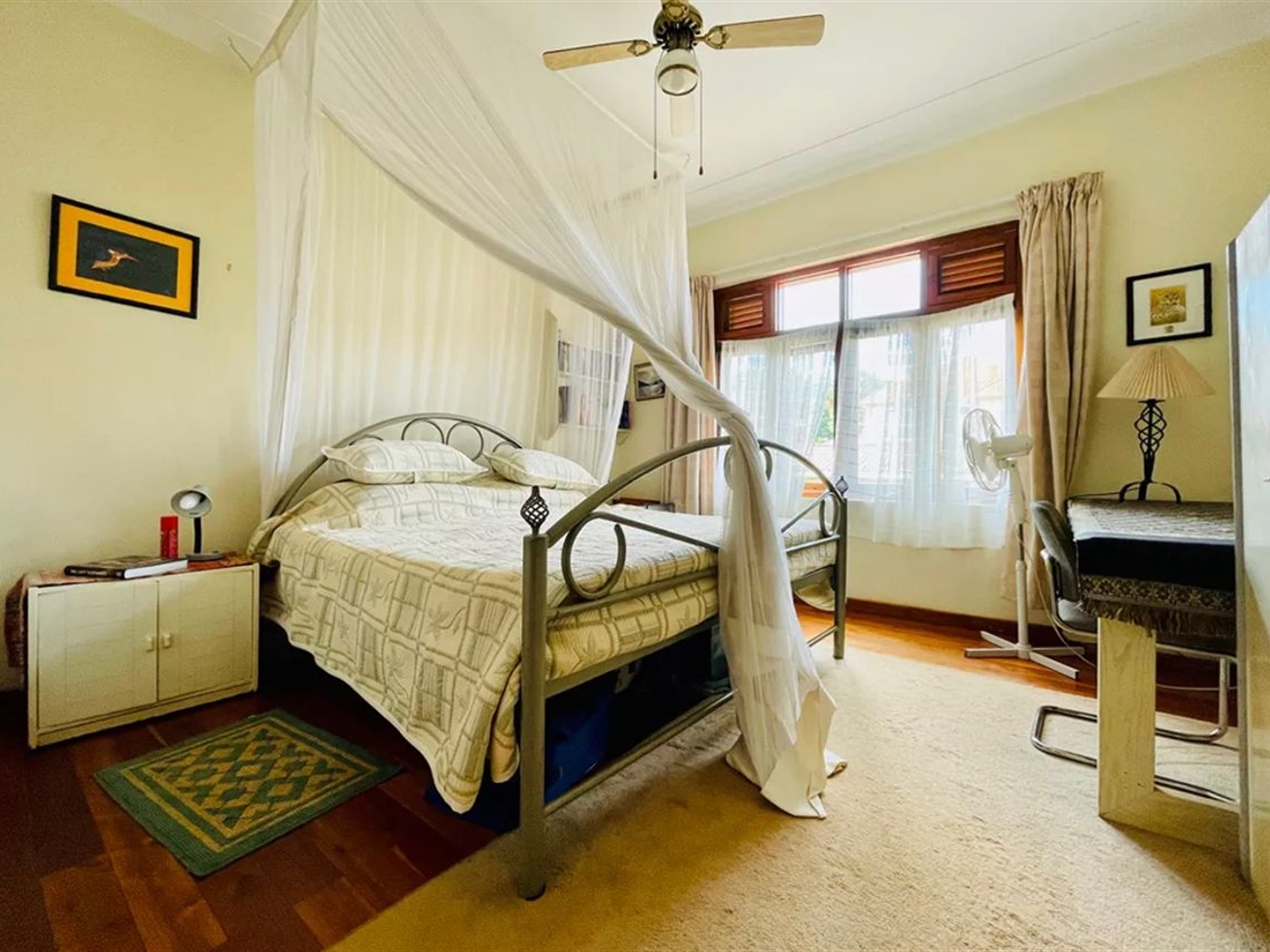 5 bedroom Storeyed house for sale in Munyonyo Kampala Uganda