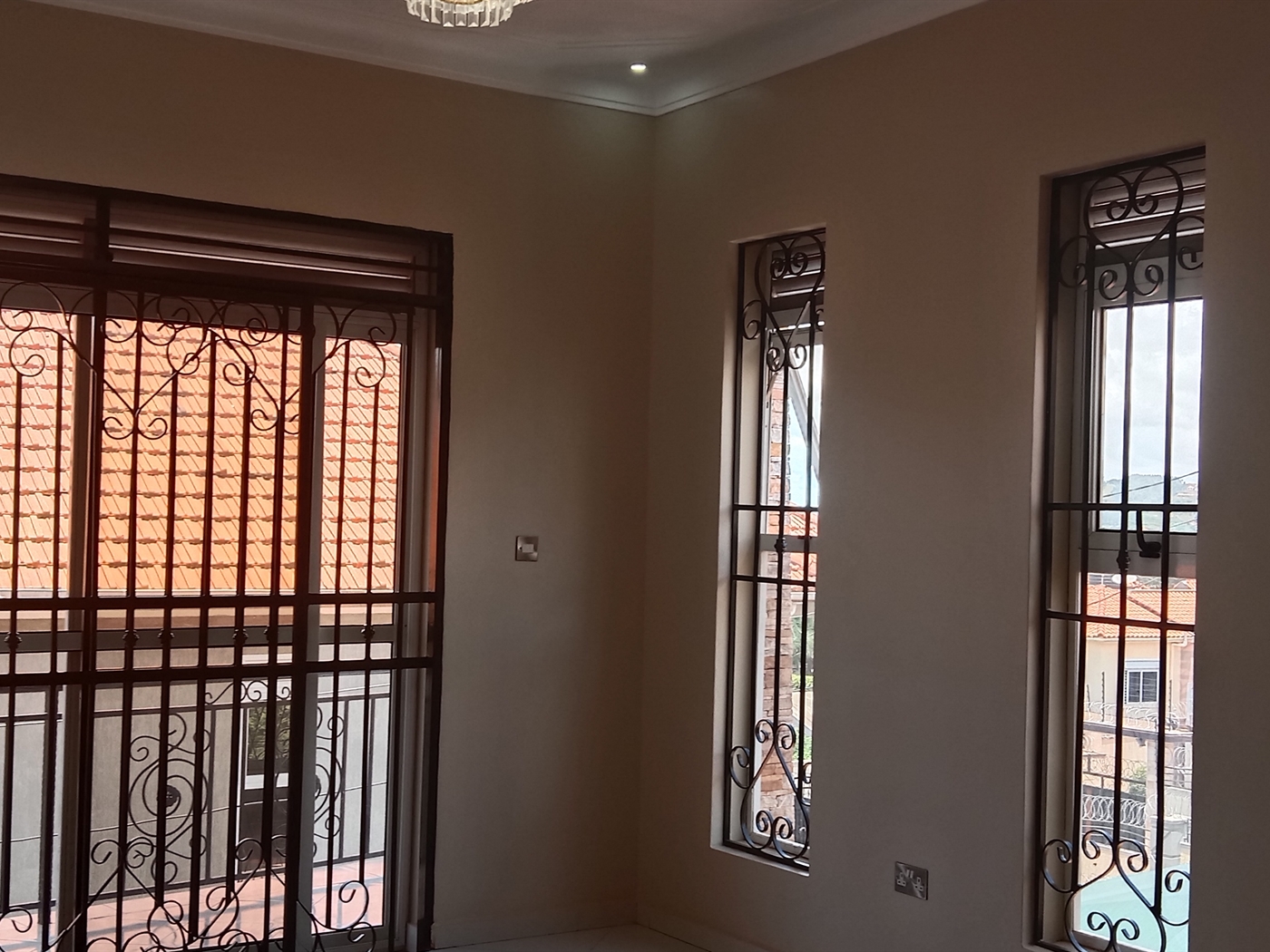  5 bedroom Storeyed house for sale in Akright Wakiso Uganda