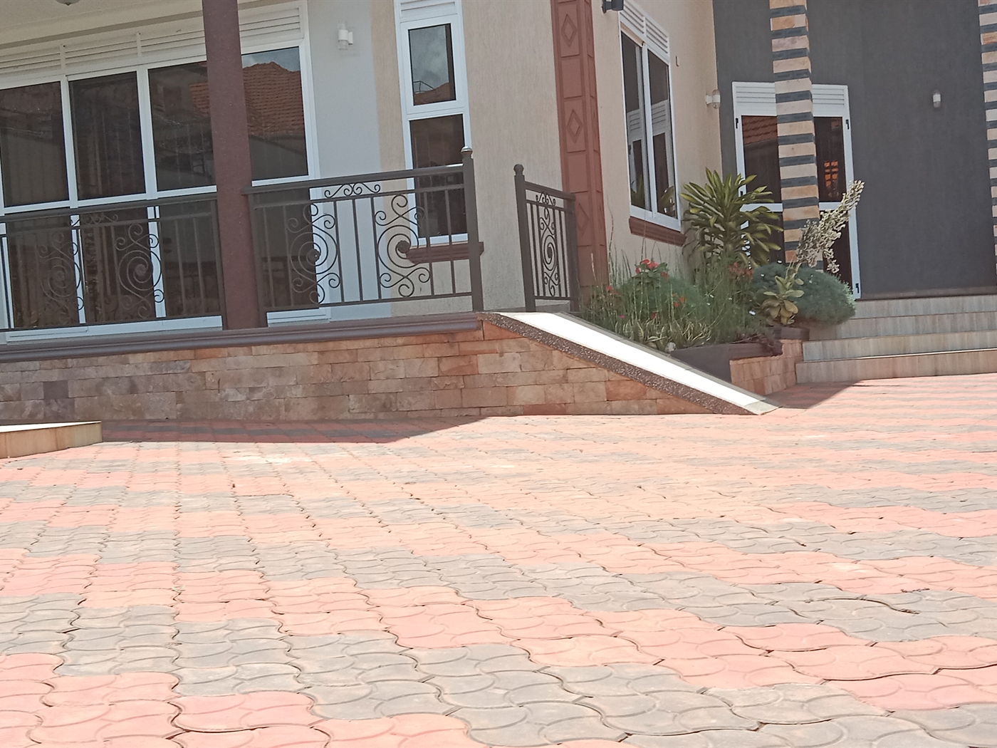  5 bedroom Storeyed house for sale in Akright Wakiso Uganda