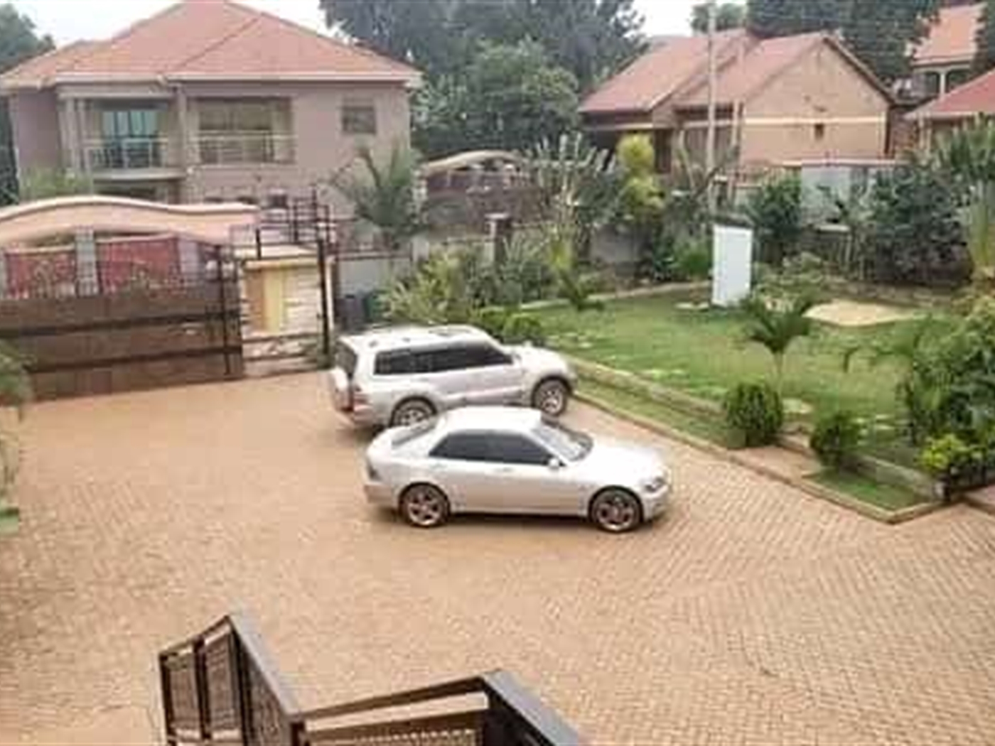6 bedroom Storeyed house for sale in Bunamwaaya Wakiso Uganda