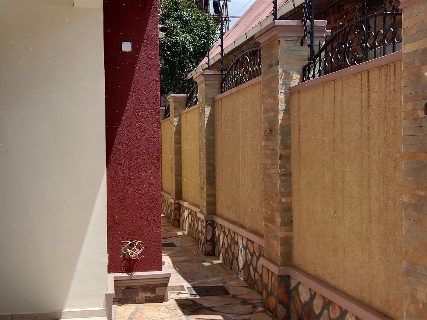 5 bedroom Storeyed house for sale in Munyonyo Kampala Uganda