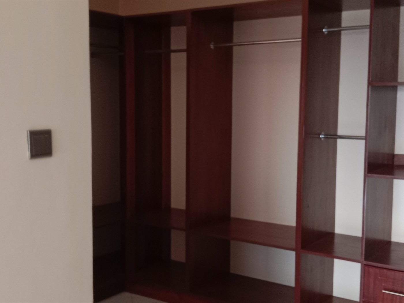 5 bedroom Storeyed house for sale in Munyonyo Kampala Uganda