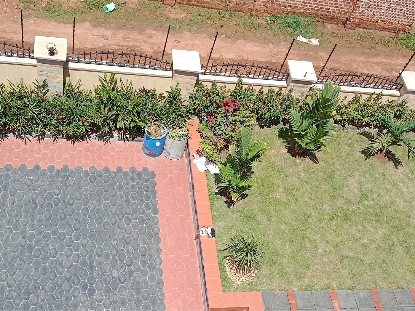 5 bedroom Storeyed house for sale in Munyonyo Kampala Uganda