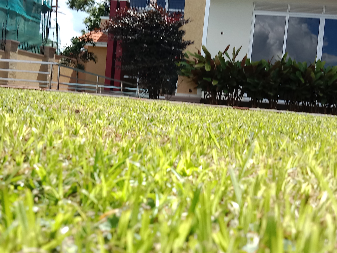 5 bedroom Storeyed house for sale in Munyonyo Kampala Uganda
