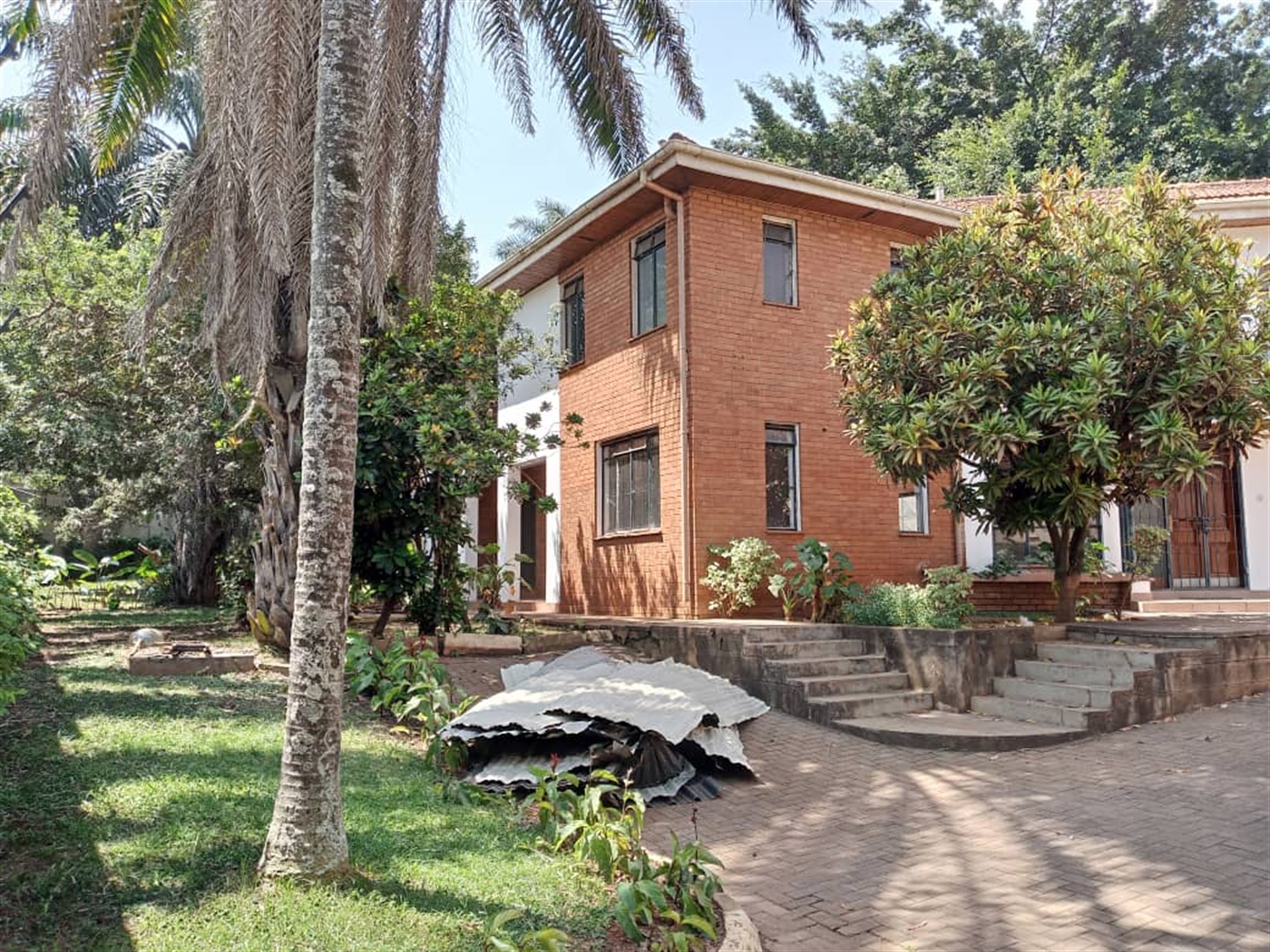 5 bedroom Storeyed house for sale in Naguru Kampala Uganda