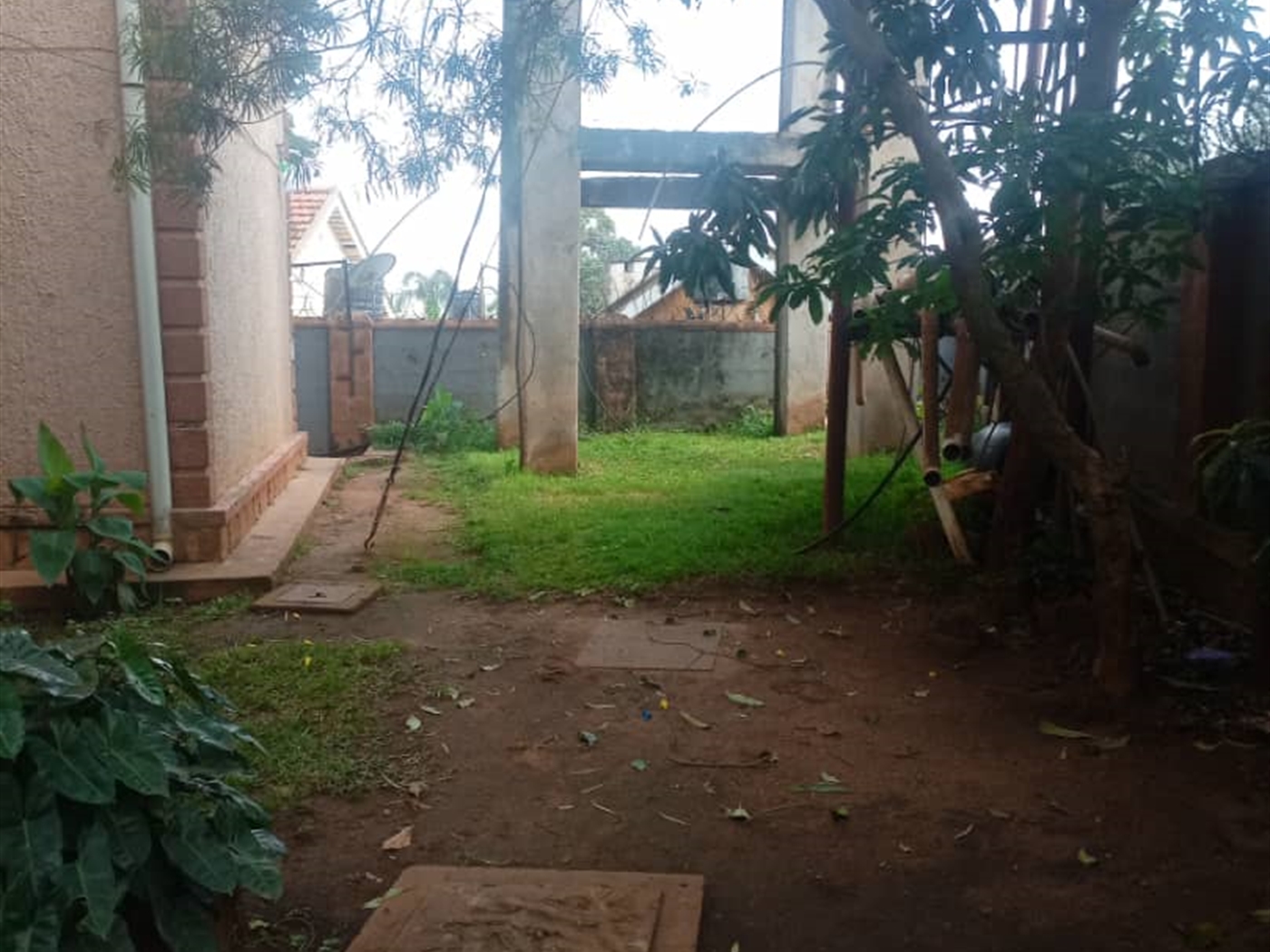 bedroom Apartment for sale in Kansanga Kampala Uganda