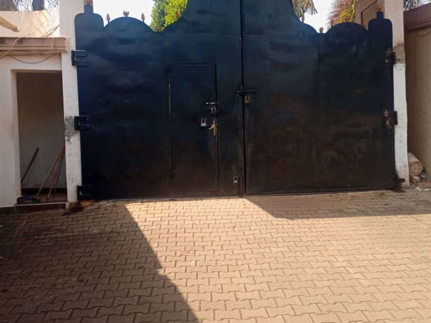 bedroom Apartment for sale in Kansanga Kampala Uganda