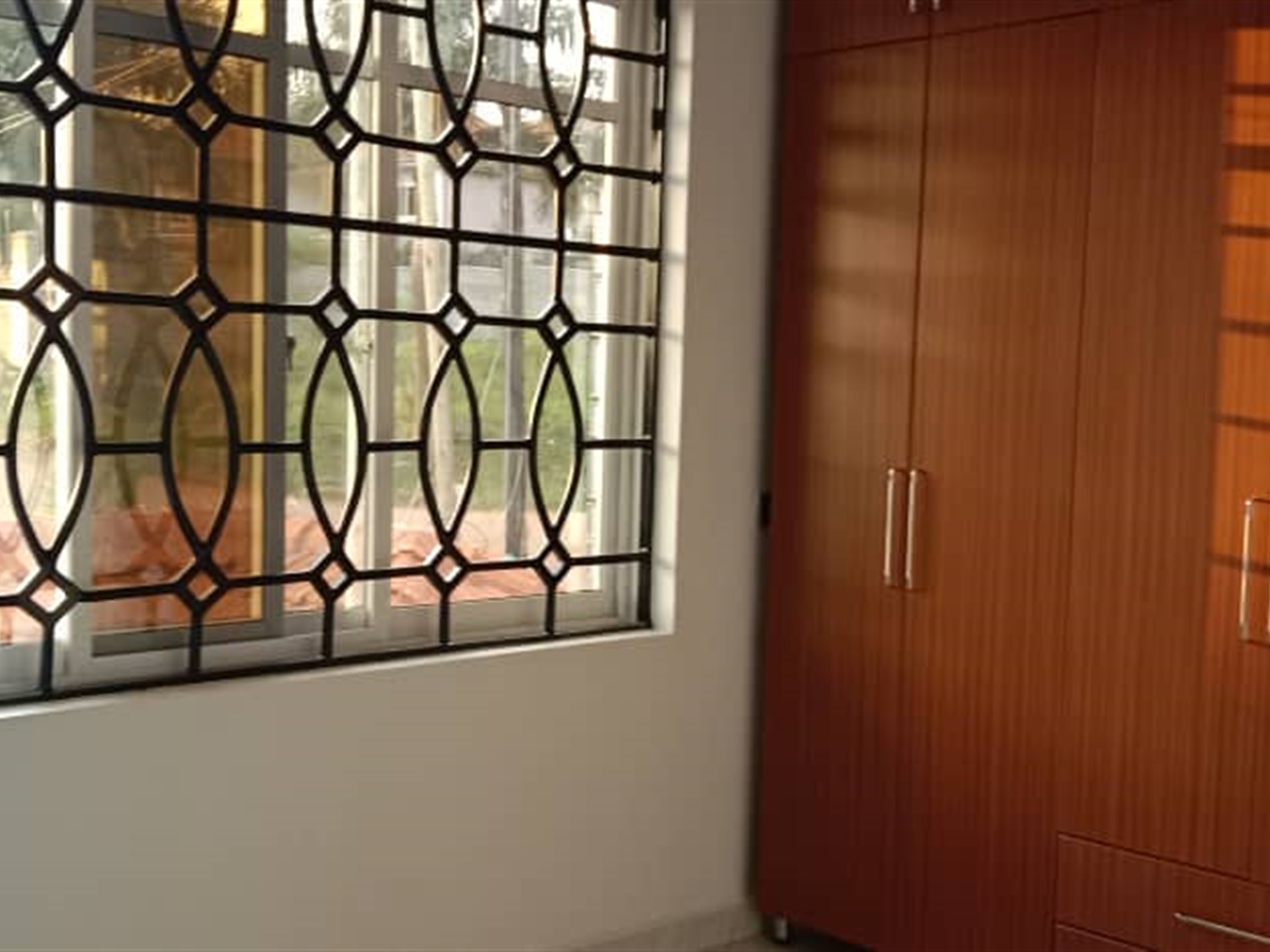 6 bedroom Storeyed house for sale in Akright Wakiso Uganda