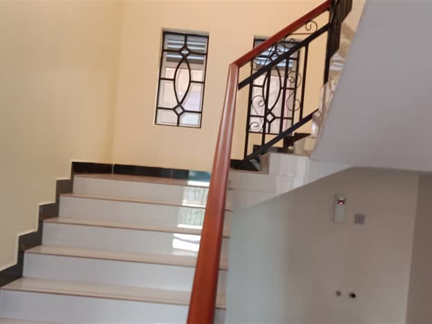 6 bedroom Storeyed house for sale in Akright Wakiso Uganda