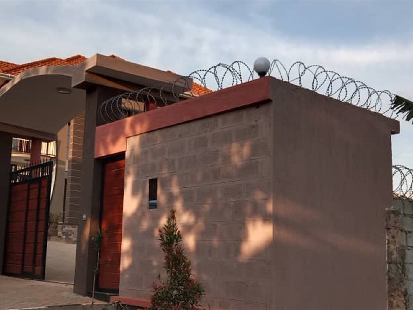 6 bedroom Storeyed house for sale in Akright Wakiso Uganda