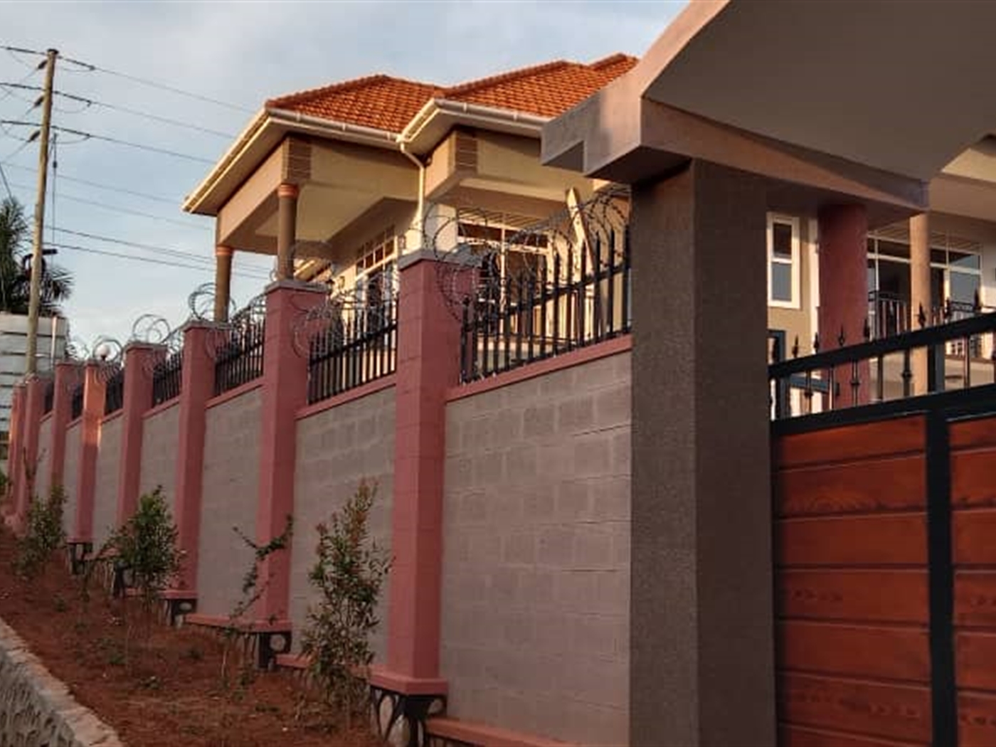 6 bedroom Storeyed house for sale in Akright Wakiso Uganda