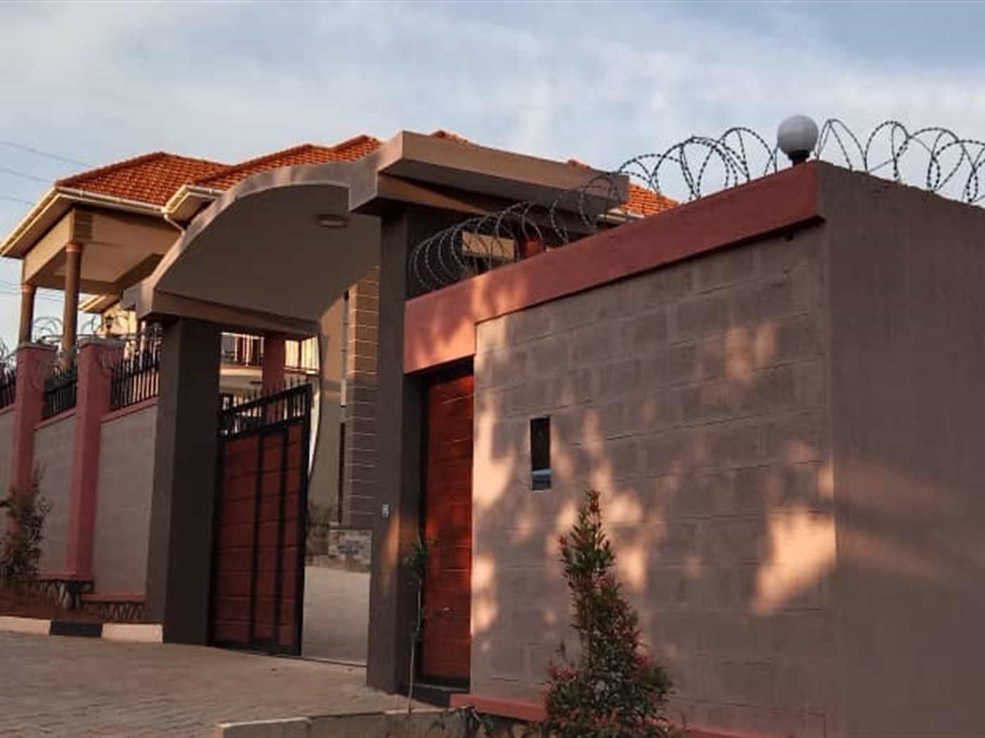 6 bedroom Storeyed house for sale in Akright Wakiso Uganda