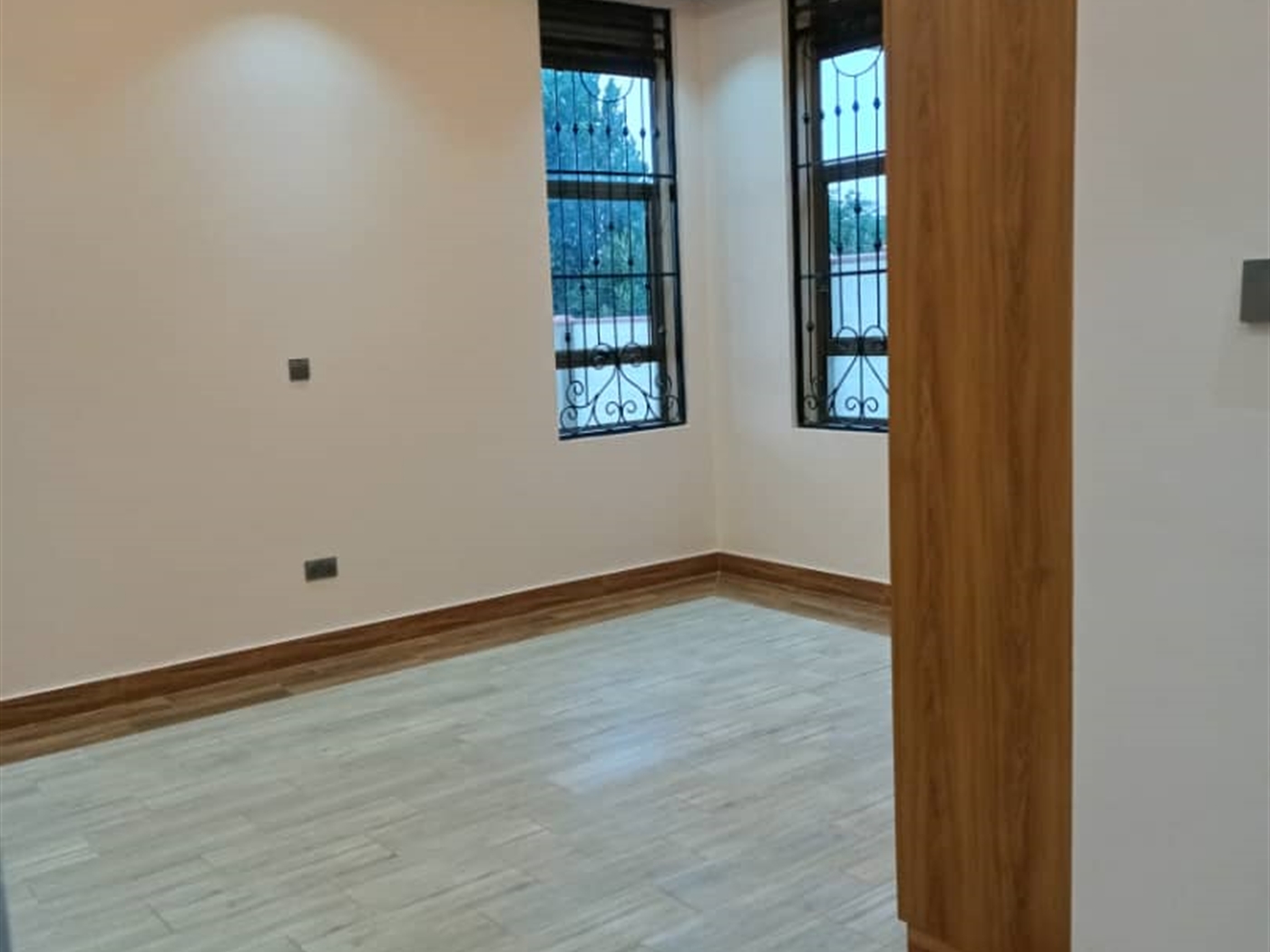 5 bedroom Storeyed house for sale in Akright Wakiso Uganda