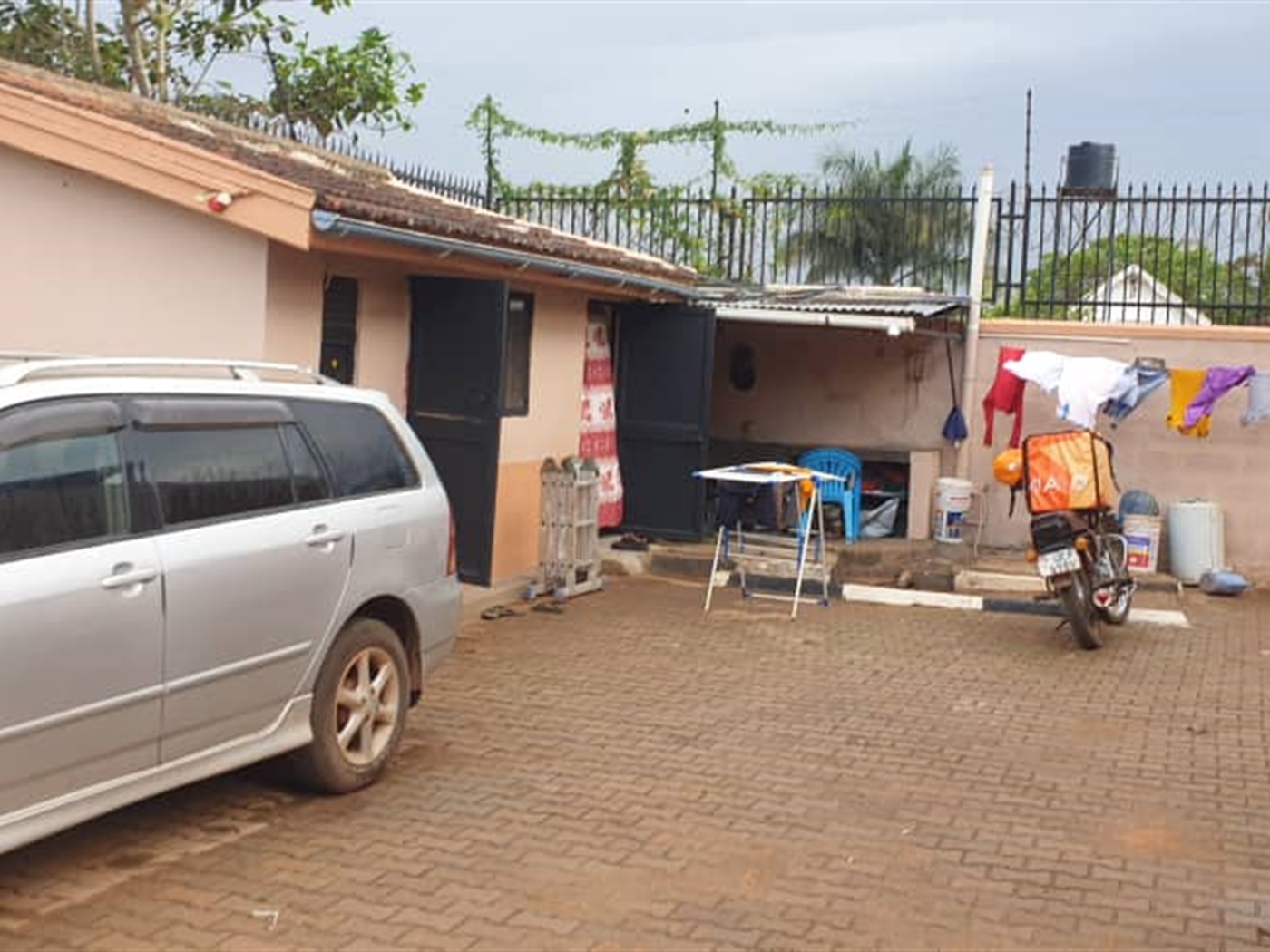 3 bedroom Apartment for sale in Bugoloobi Kampala Uganda