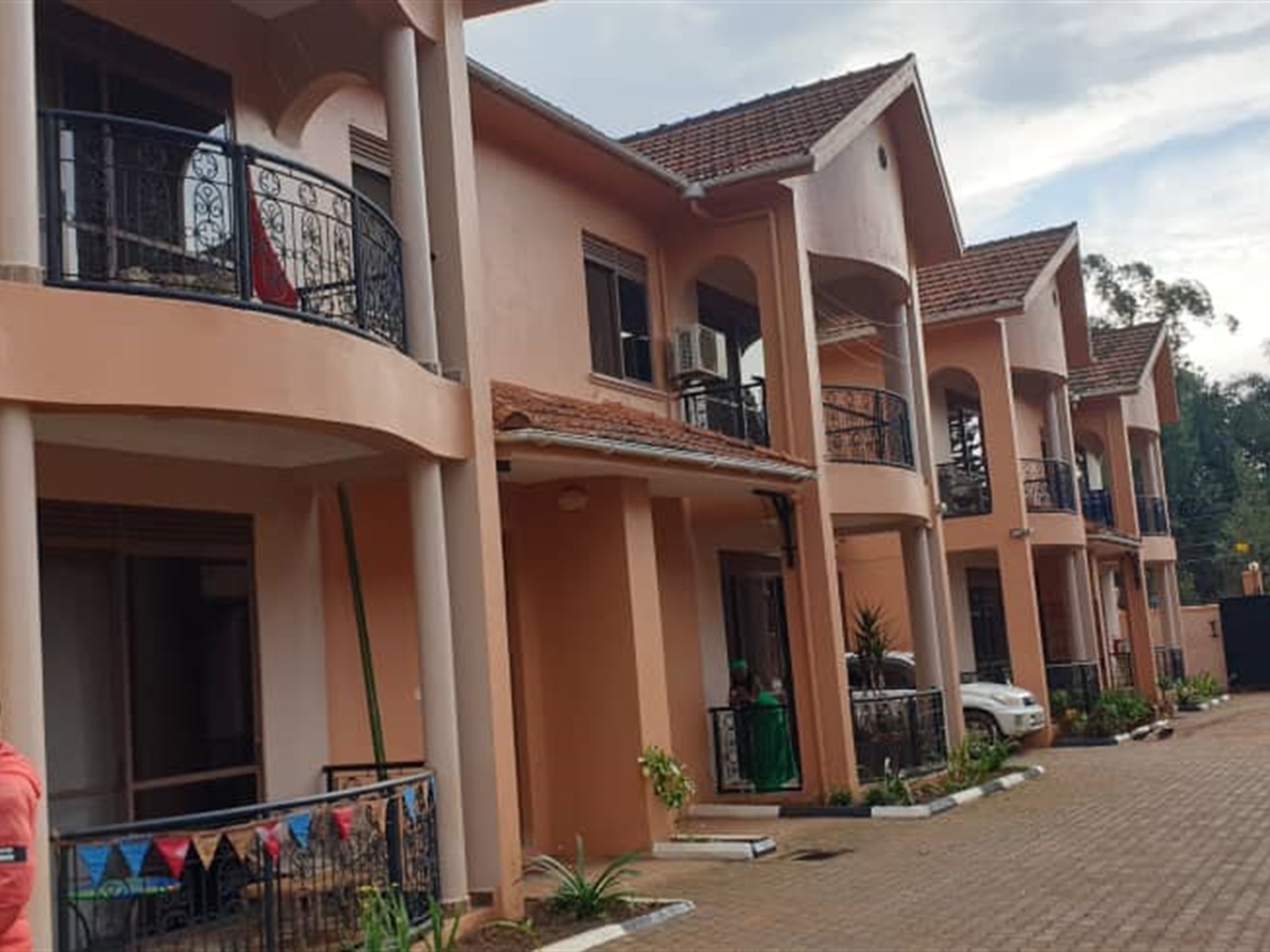 3 bedroom Apartment for sale in Bugoloobi Kampala Uganda