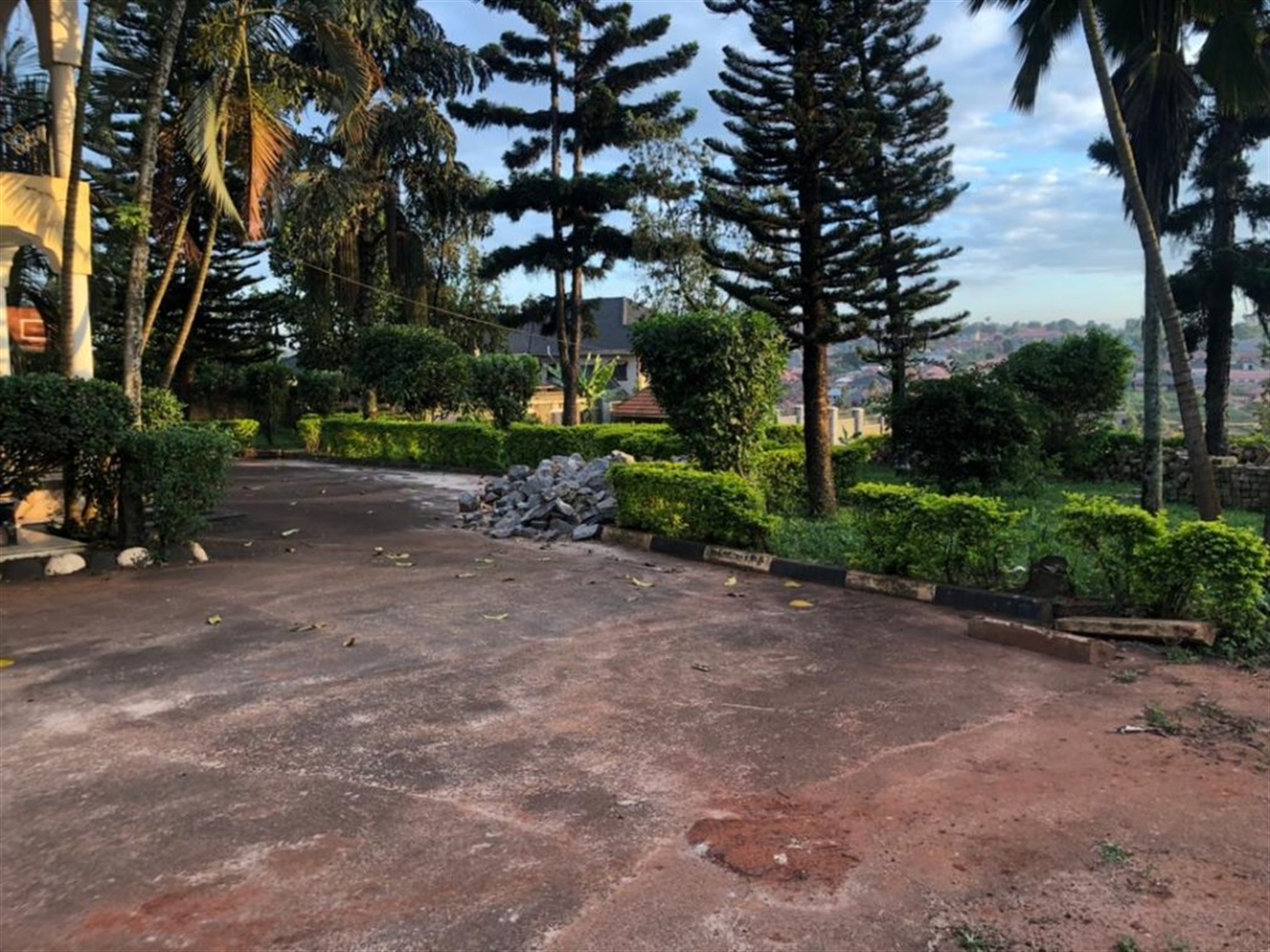 5 bedroom Storeyed house for sale in Wattuba Wakiso Uganda
