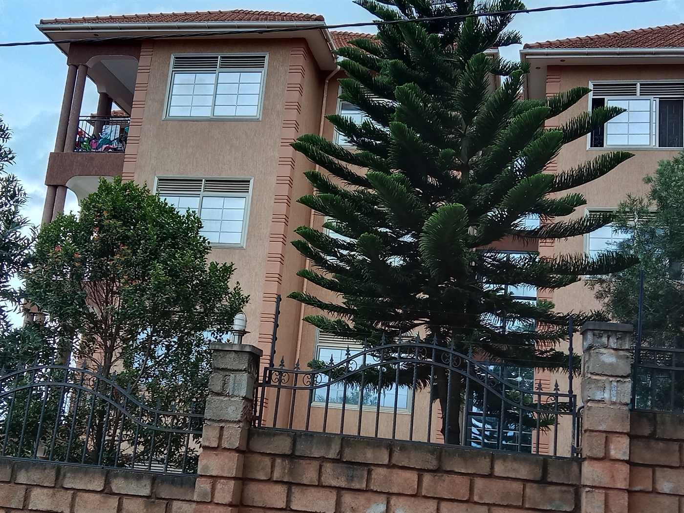 2 bedroom Apartment for sale in Seguku Wakiso Ugan...