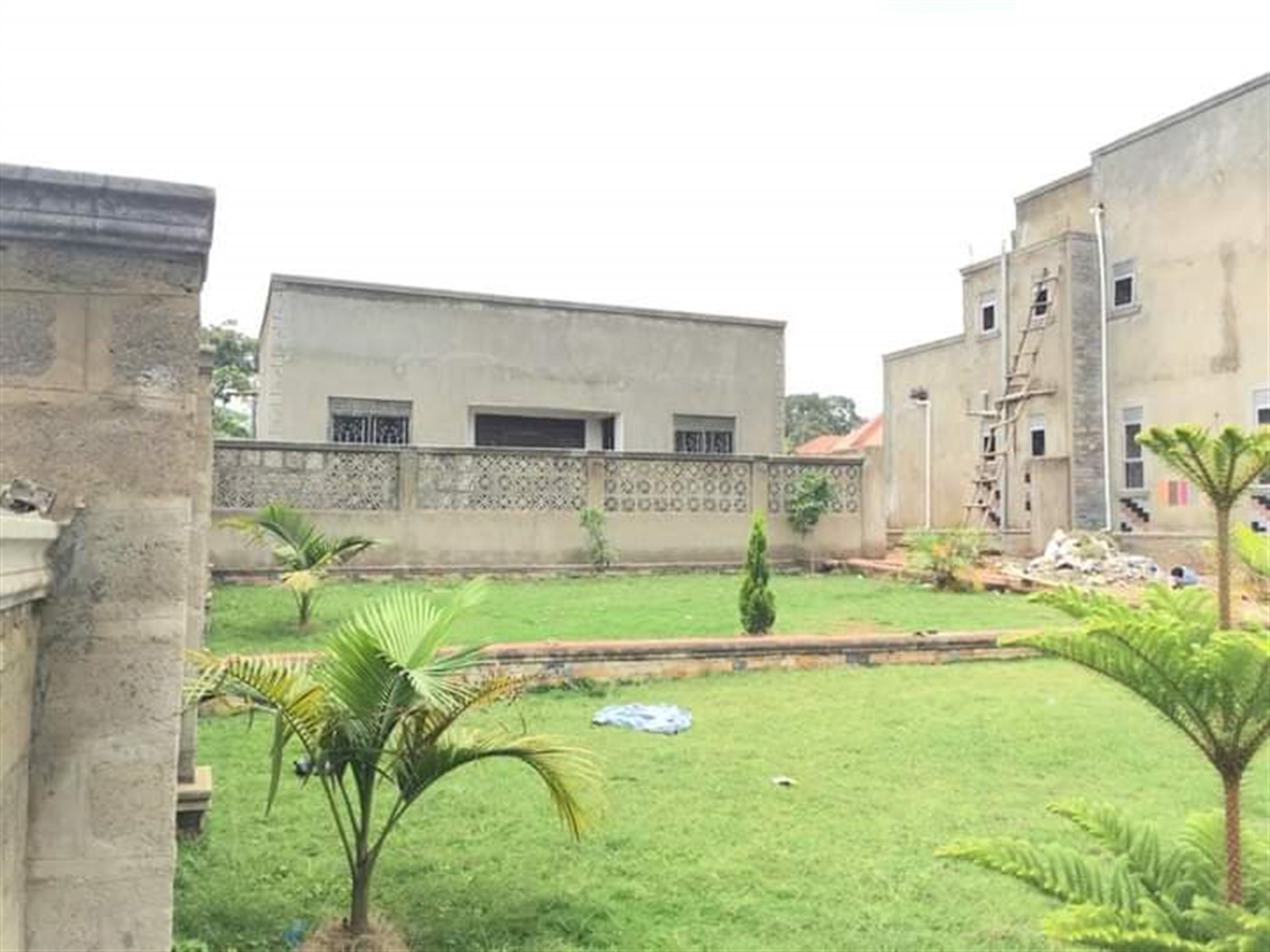 4 bedroom Storeyed house for sale in Ssenge Kayunga Uganda