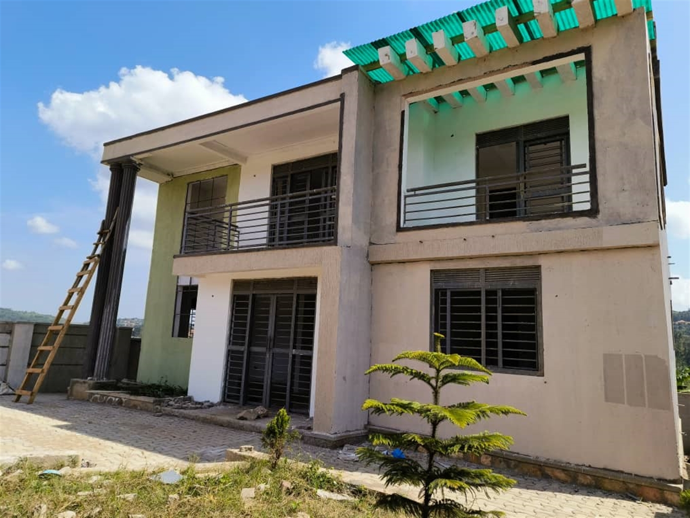 3 bedroom Storeyed house for sale in Ssekiwunga Wakiso Uganda