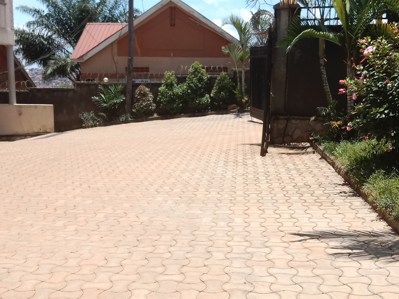 2 bedroom Apartment for sale in Lubowa Wakiso Uganda