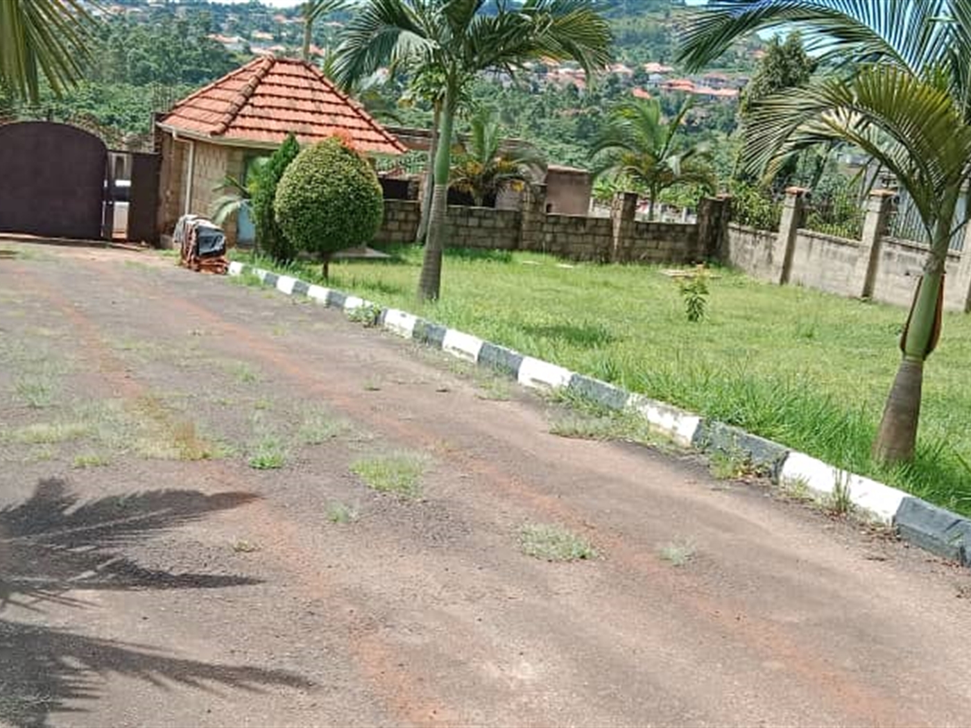 4 bedroom Storeyed house for sale in Ssekiwunga Wakiso Uganda