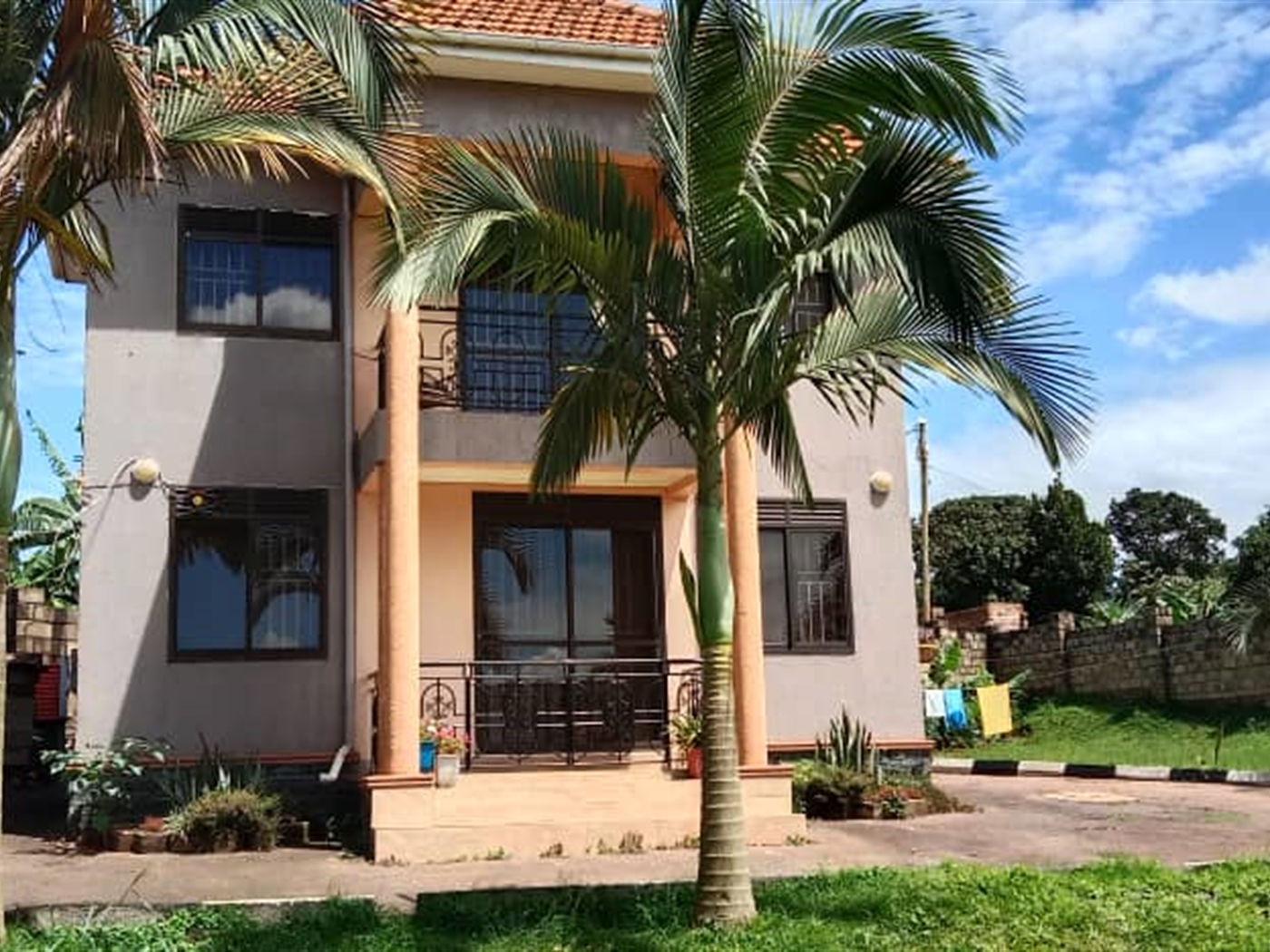 4 bedroom Storeyed house for sale in Ssekiwunga Wa...