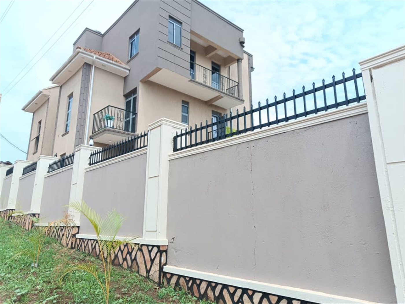  bedroom Apartment for sale in Naalya Wakiso Uganda