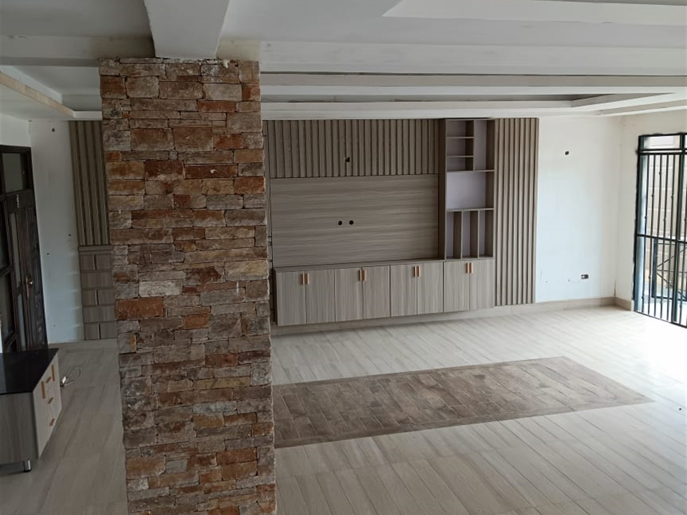 8 bedroom Storeyed house for sale in Ssekiwuga Wakiso Uganda