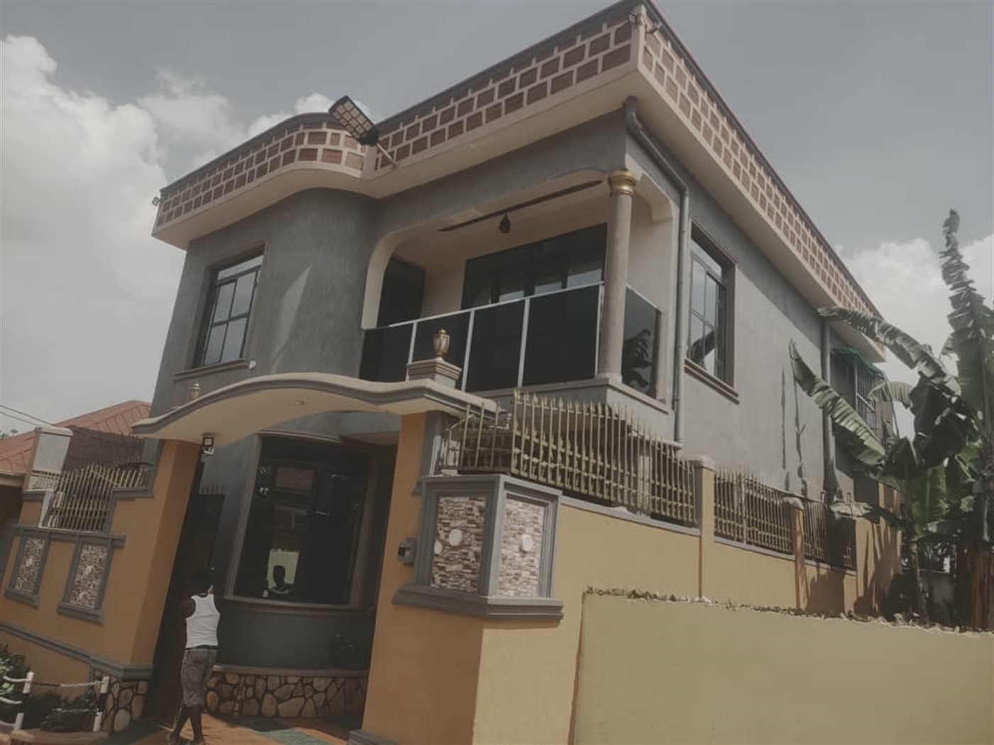 4 bedroom Storeyed house for sale in Salaama Wakis...