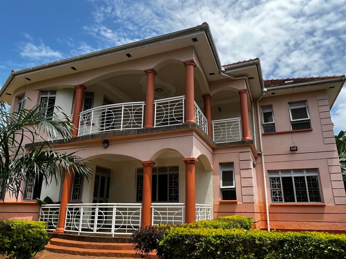 4 bedroom Storeyed house for sale in Entebbe Wakis...