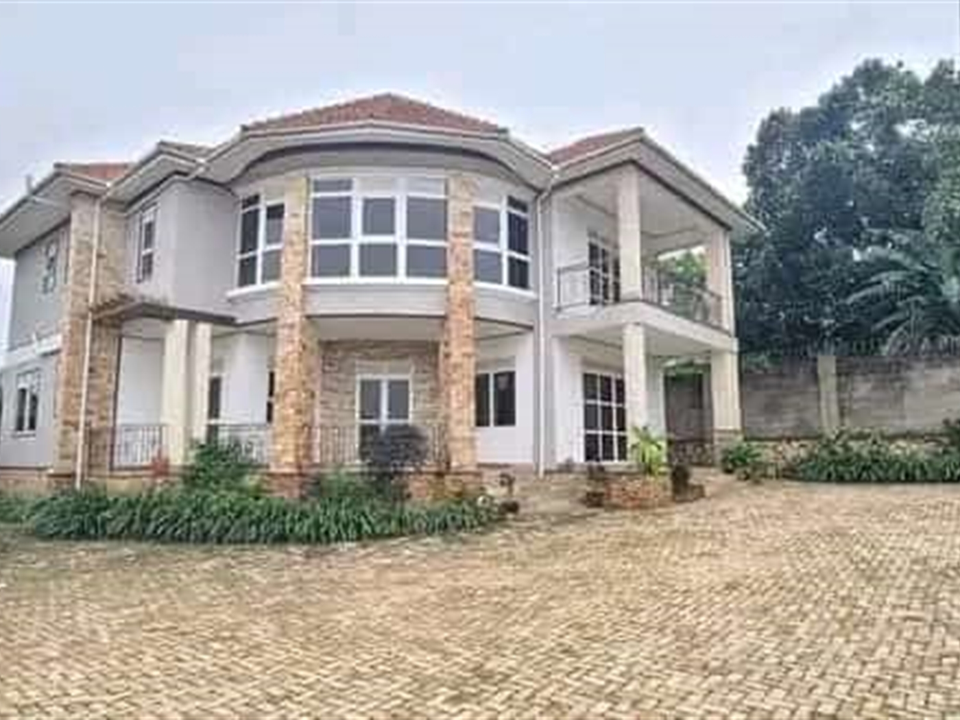 5 bedroom Storeyed house for sale in Entebbe Wakiso Uganda