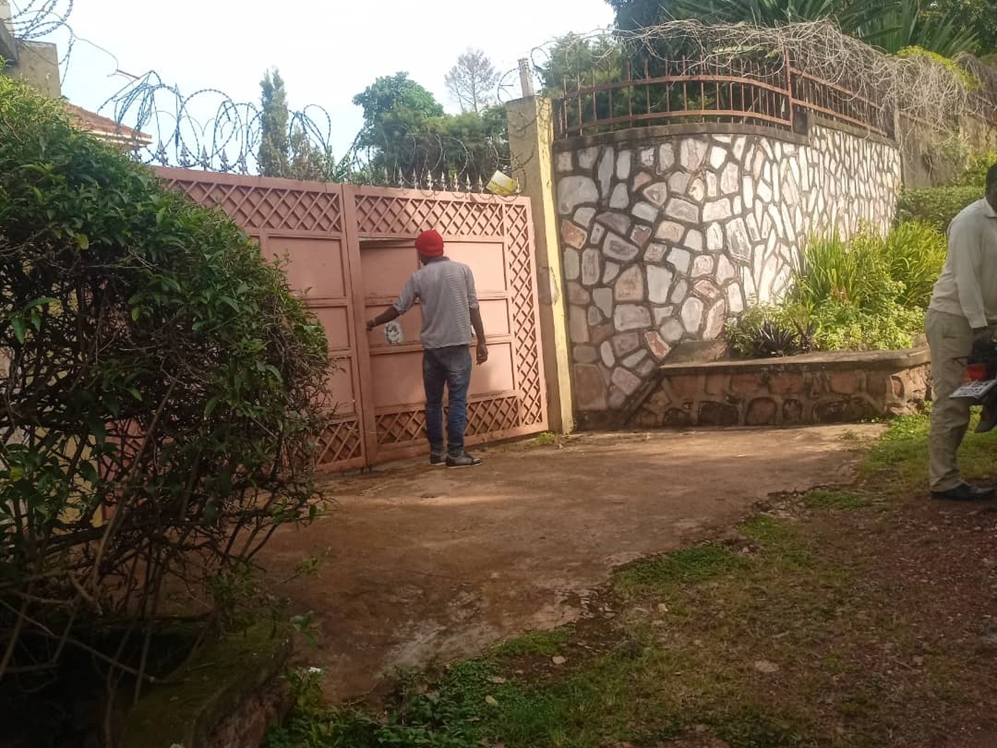 5 bedroom Storeyed house for sale in Bunamwaaya Wakiso Uganda