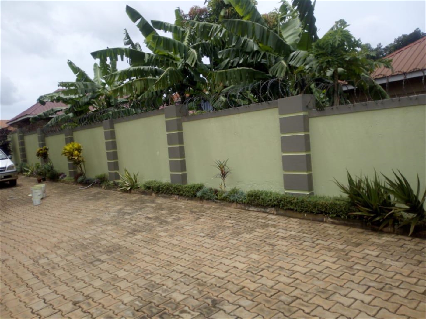 6 bedroom Storeyed house for sale in Bweya Wakiso Uganda
