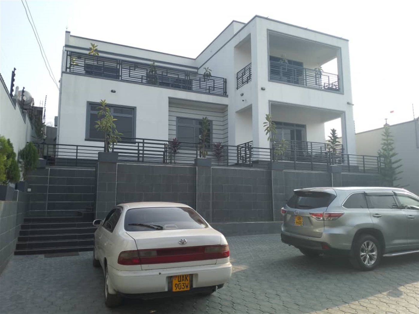 6 bedroom Storeyed house for sale in Kabanyolo Wakiso Uganda