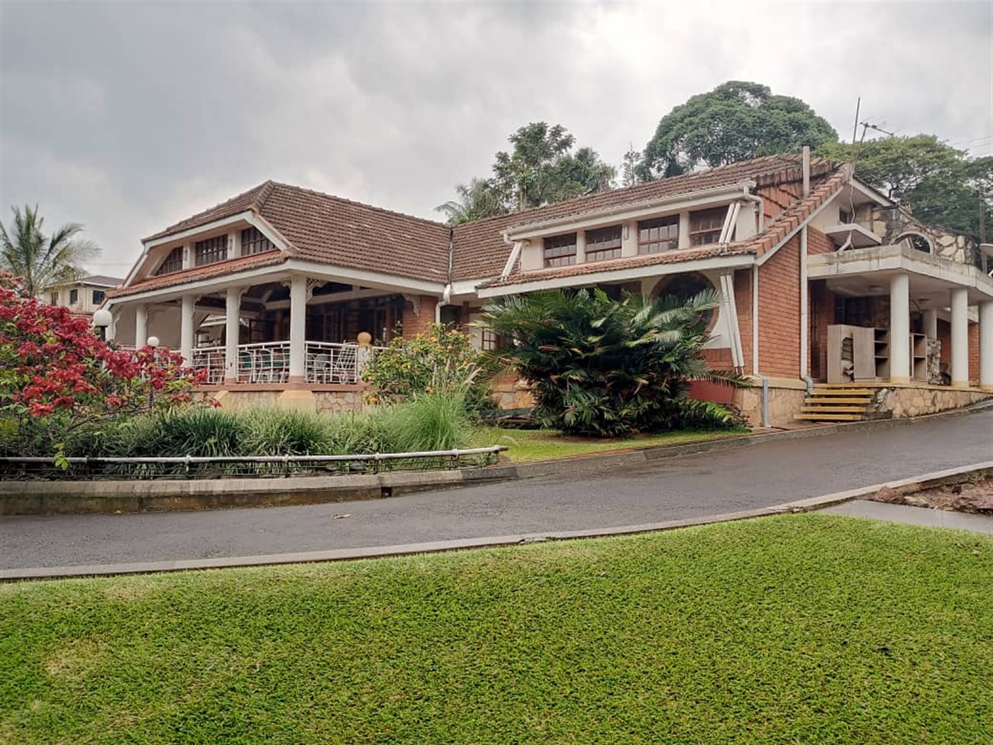 5 bedroom Bungalow for sale in Kololo Kampala Ugan...