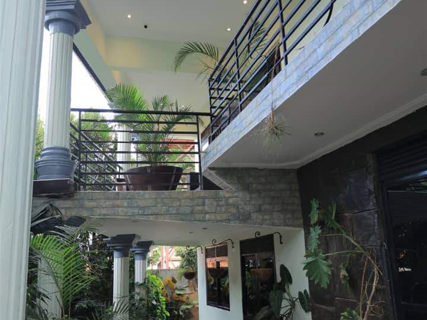 5 bedroom Storeyed house for sale in Kansanga Kampala Uganda