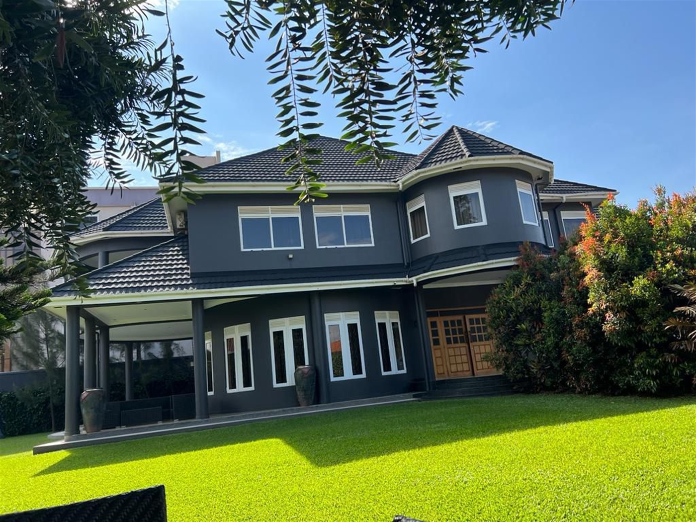 7 bedroom Storeyed house for sale in Kansanga Kamp...