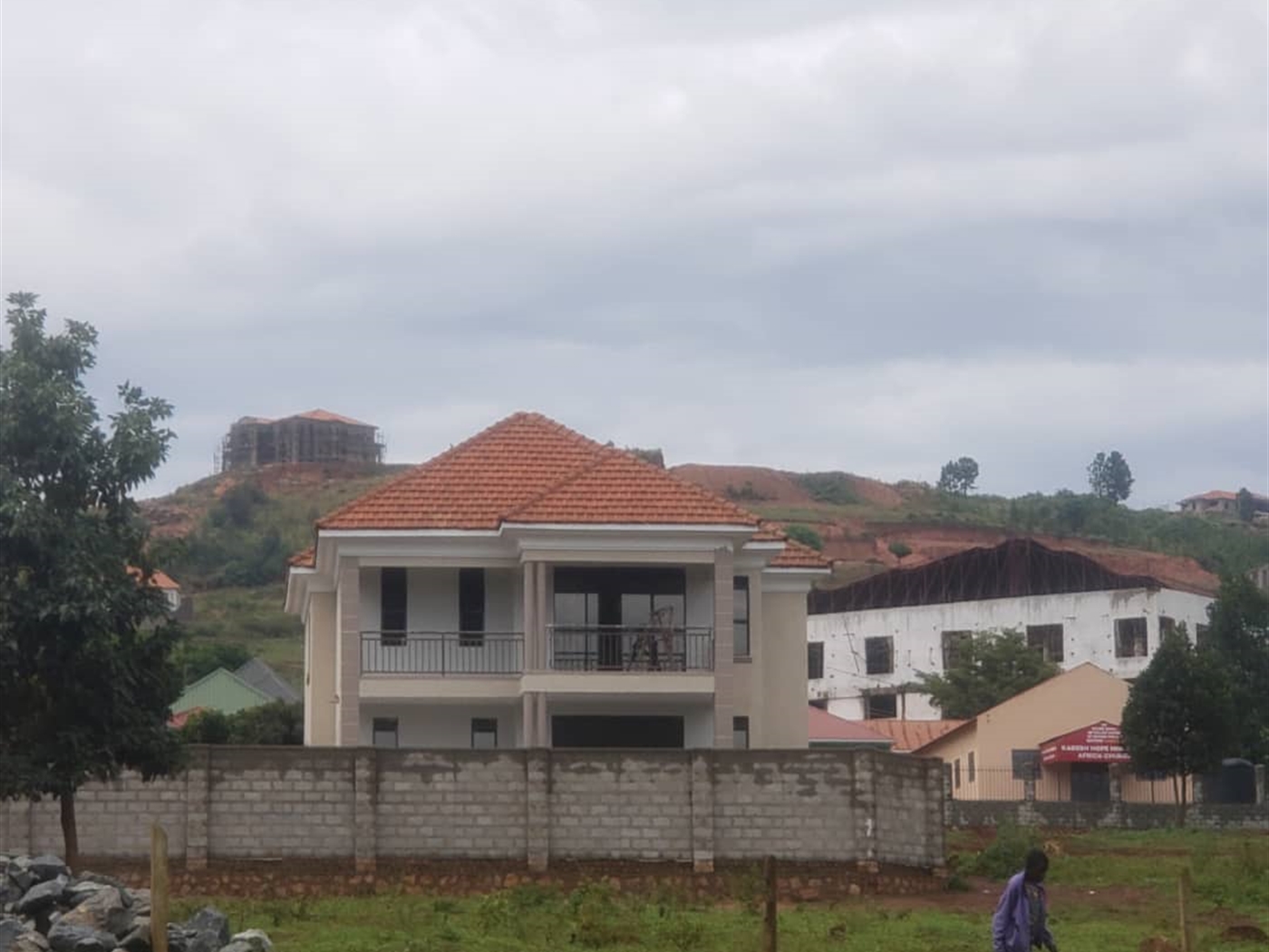 4 bedroom Storeyed house for sale in Kitovu Wakiso Uganda