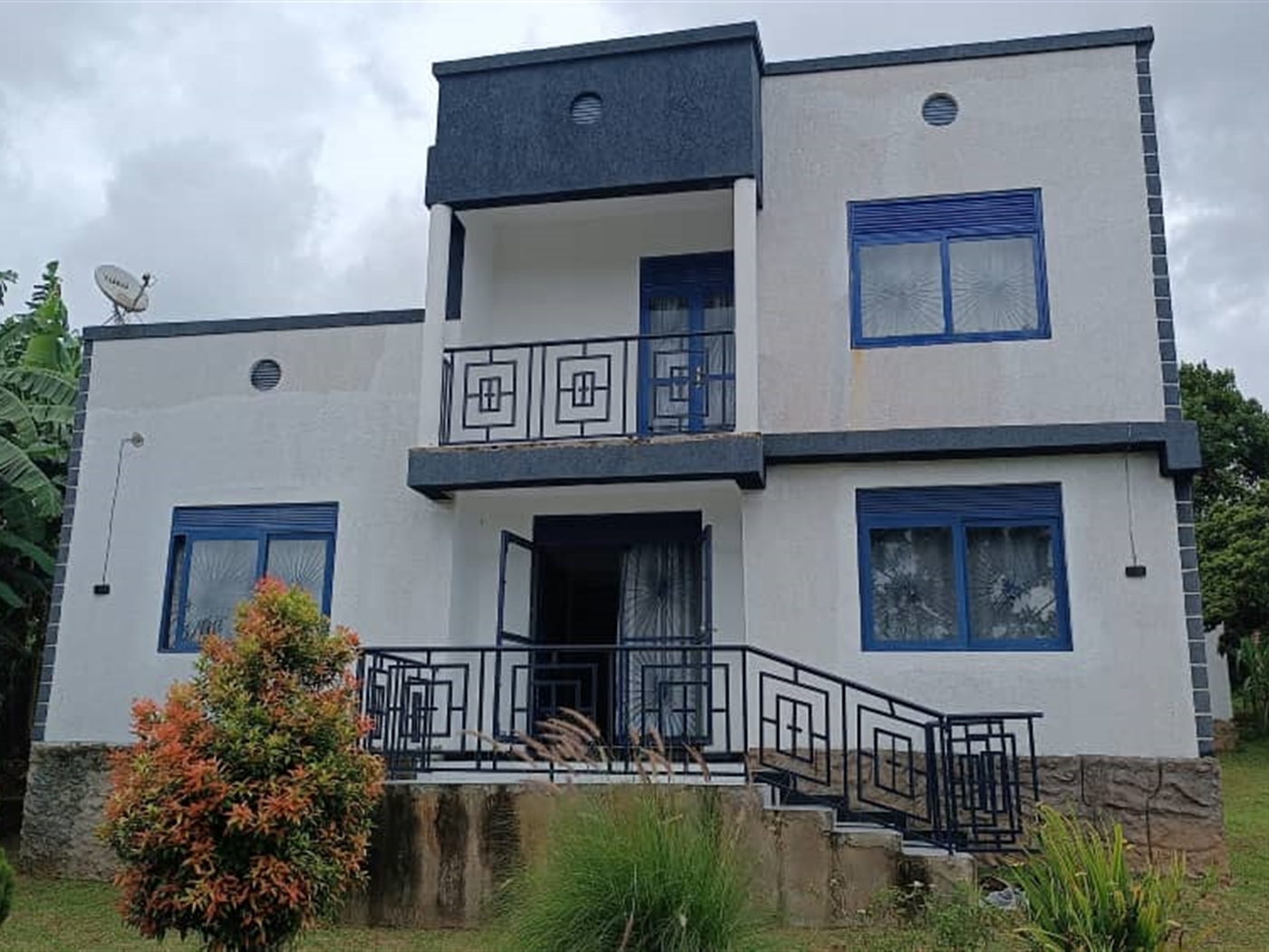 4 bedroom Storeyed house for sale in Kakiri Wakiso Uganda