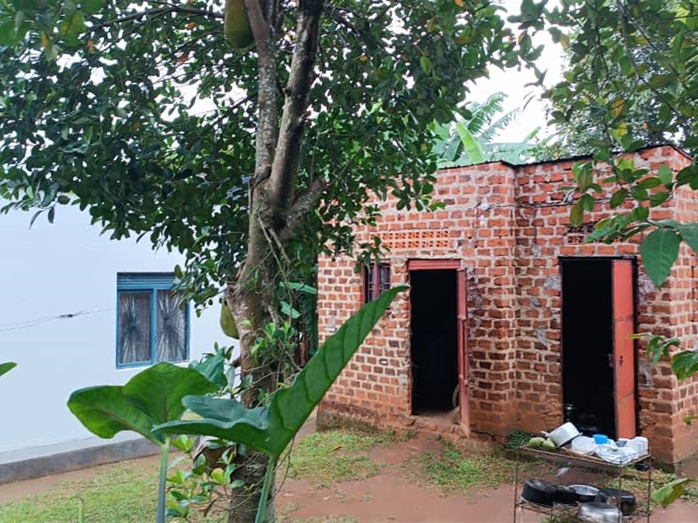 4 bedroom Storeyed house for sale in Kakiri Wakiso Uganda