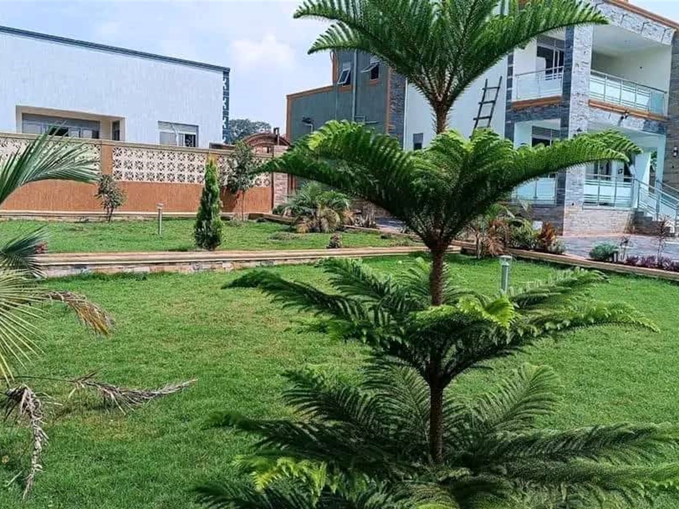 4 bedroom Storeyed house for sale in Kakiri Wakiso Uganda
